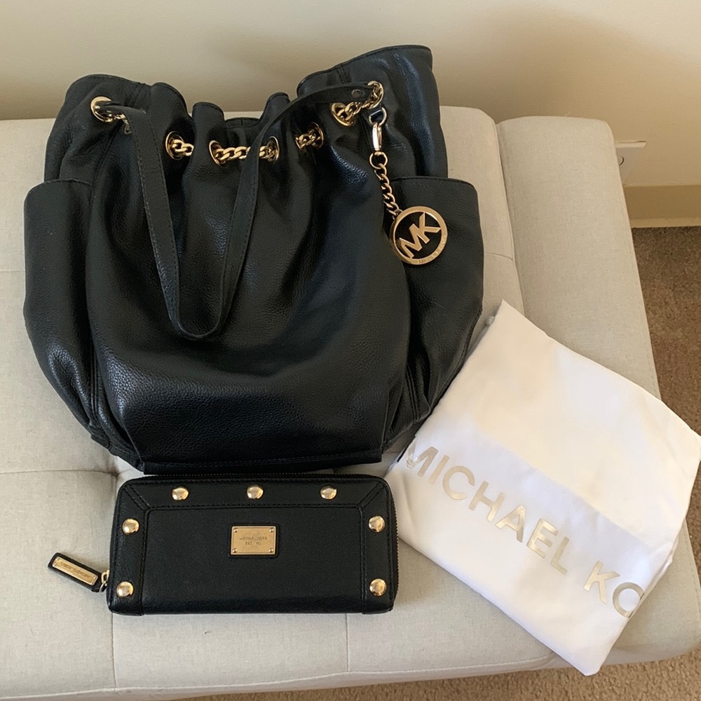 Michael Kors purse and wallet bundle